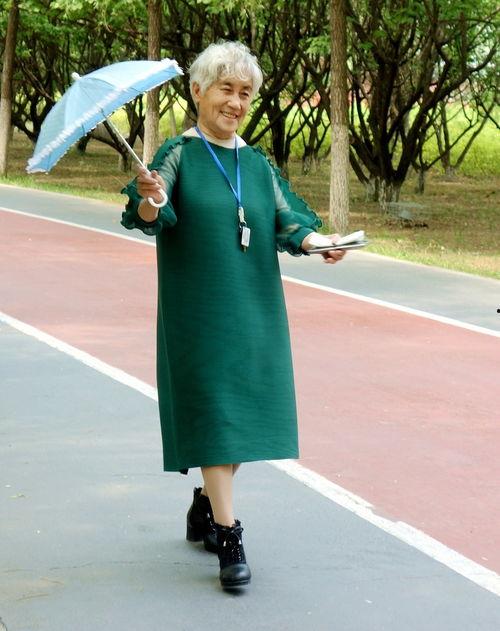 欧美公园走秀图片,公园走秀的潮流瞬间